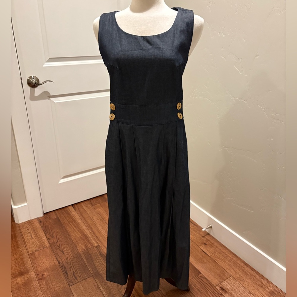 Boutique Unique Jumper Dress with Button Detail Size Medium EUC Soft Denim